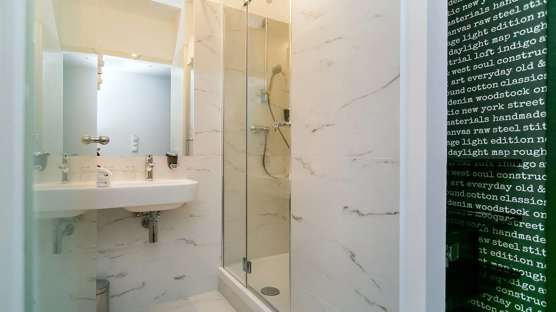 Roombach Hotel Budapest Center 3*,  Hungary